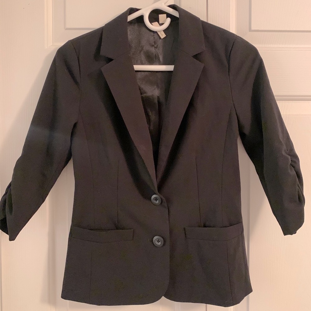 Black tapered blazer